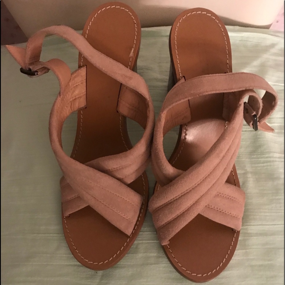 Leather heels 💕
